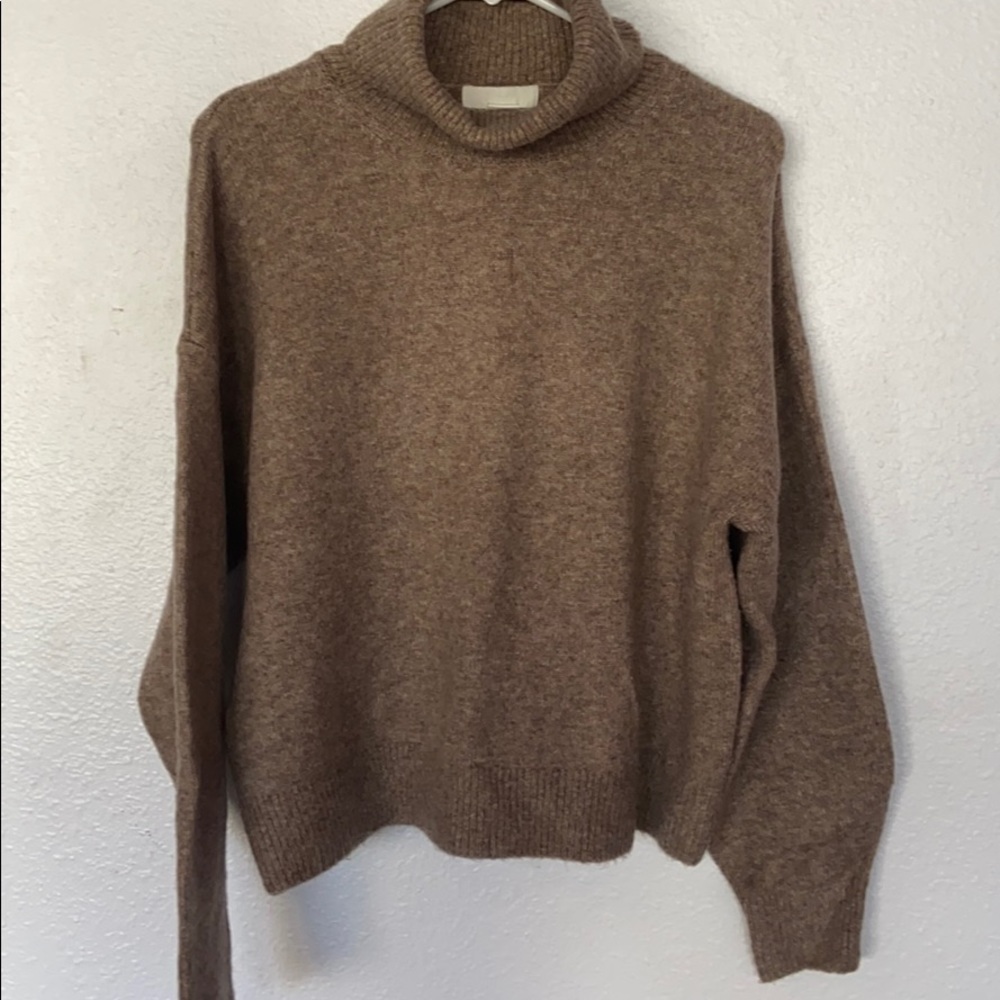 Brown H&M turtleneck sweater